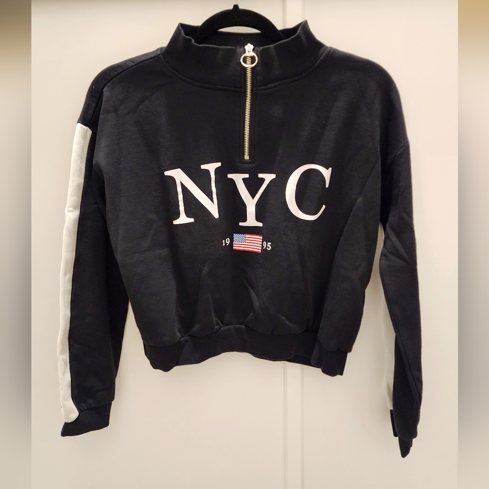 H&M Cropped Long Sleeve Shirt